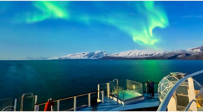 TOP 8 THINGS TO DO IN AND AROUND THE ARCTIC CIRCLE
