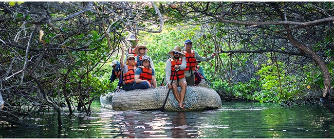 EXPLORING GALAPAGOS / 10 DAYS